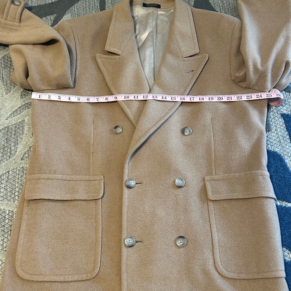 Kasper Men's Tan Trench Coat - Picture 14 of 15
